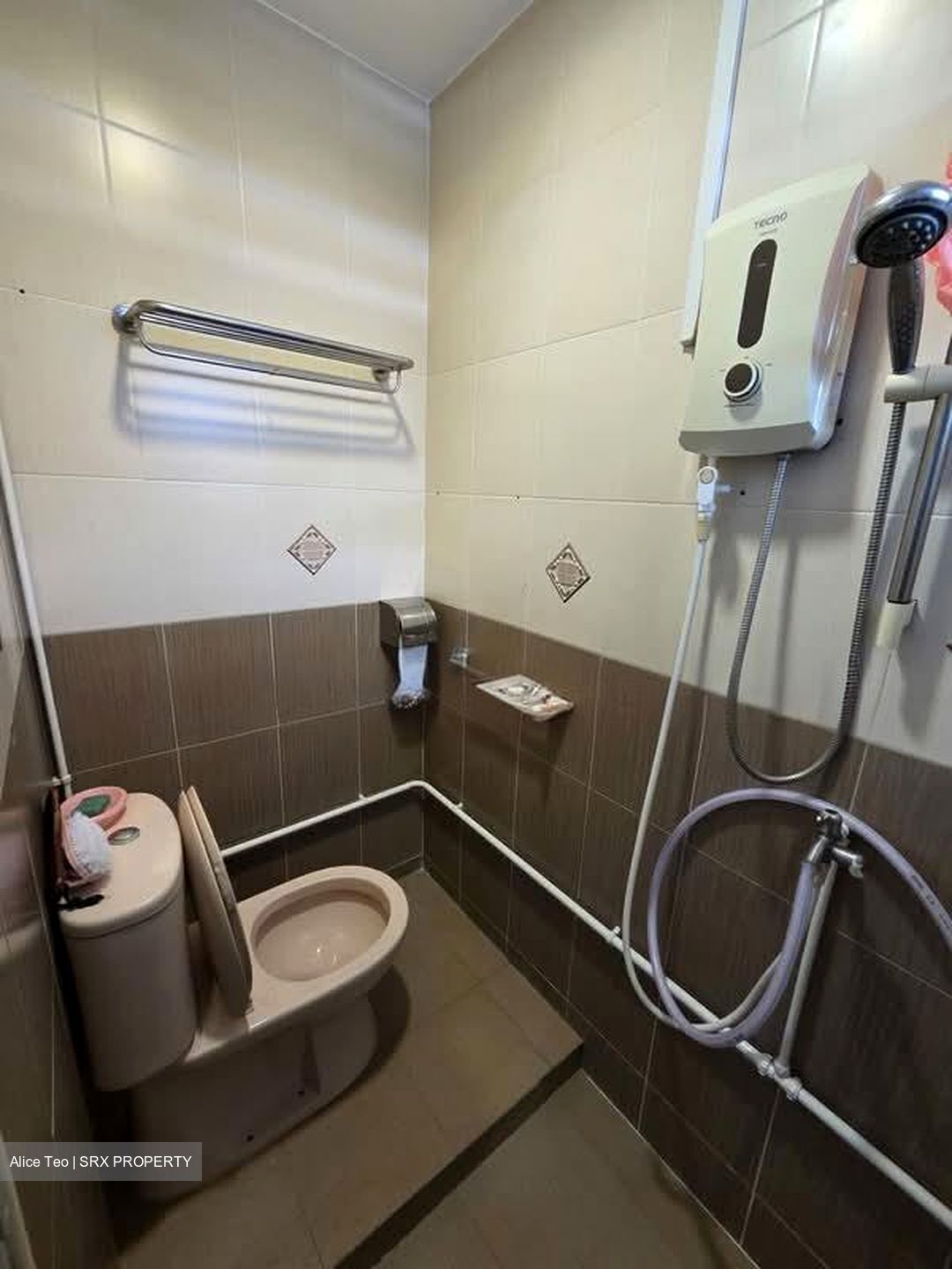 Upper Boon Keng Road (D14), Shop House #576547431